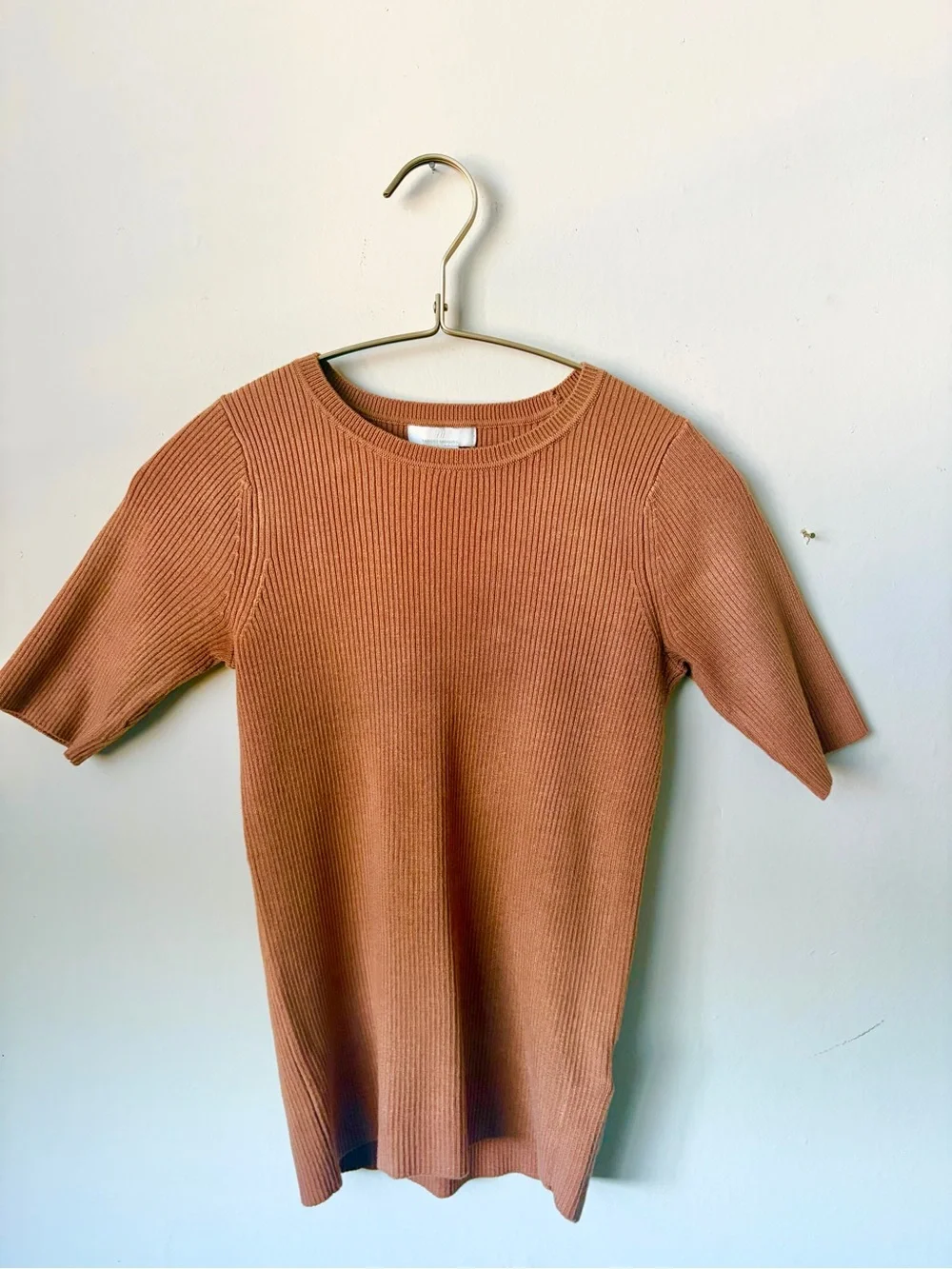 H&M Ribbed Short Sleeve Tee in Rust - Picture 1 of 3